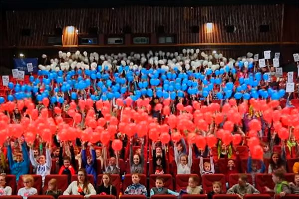 Юные пензенские пловцы устроили флешмоб в поддержку сборной России на Играх-2016