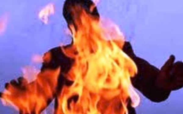 Шахтер, пытавшийся себя сжечь перед зданием Минэнерго Украины, находится в реанимации