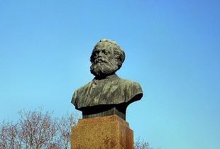 В Пензе памятник К. Марксу установят на новом месте в следующем году