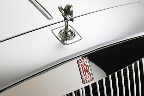 В Петербурге угнали Rolls-Royce стоимостью более 20 млн рублей