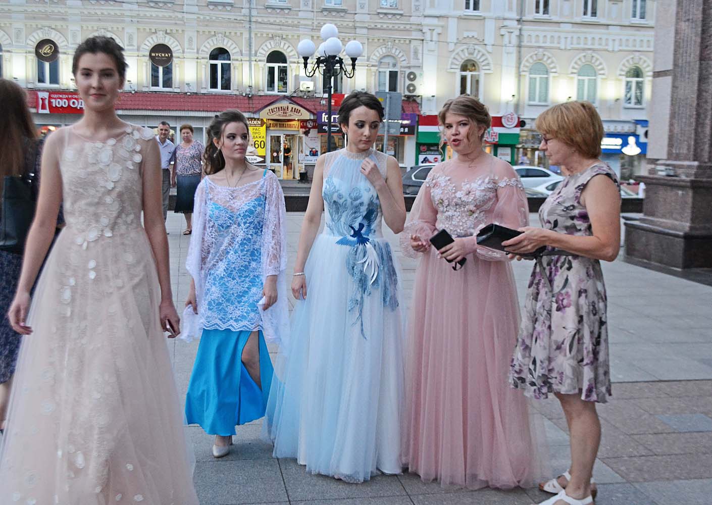 Где Купить Платье На Выпускной В Москве
