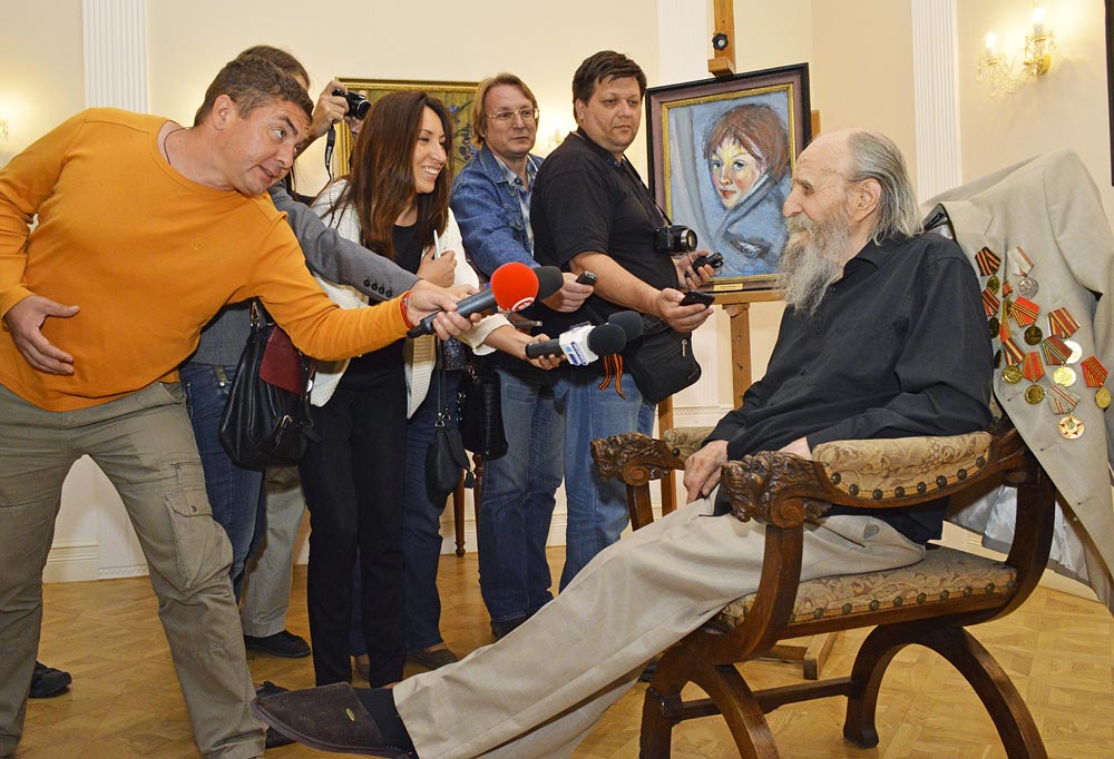 В губернаторском доме открылась выставка старейшего пензенского скульптора Владимира Курдова