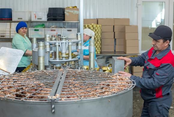 Пензенское предприятие производит 10 тыс консервов в смену