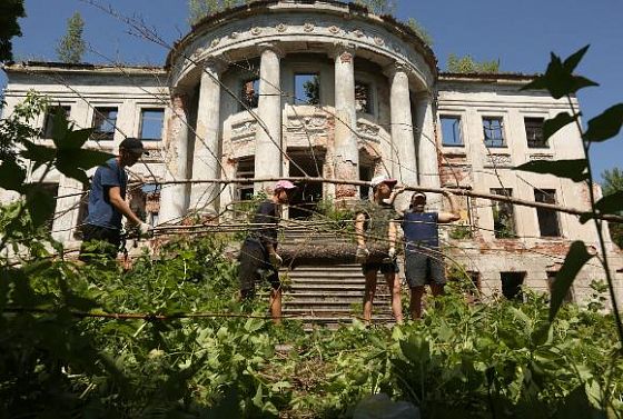 Волонтеры очистят территорию усадьбы Голицыных в Тамалинском районе