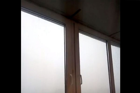 В Пензе квартиру горожанки через окно затопил дождь
