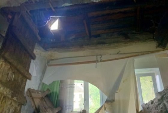 В пензенской квартире обрушился потолок