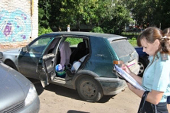 В Пензе приставы с помощью мобильного арестовали авто должника