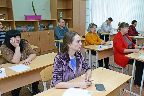 Пензенским родителям предлагают сдать ЕГЭ по русскому языку