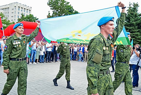 В Пензе отметили юбилей «крылатой пехоты»