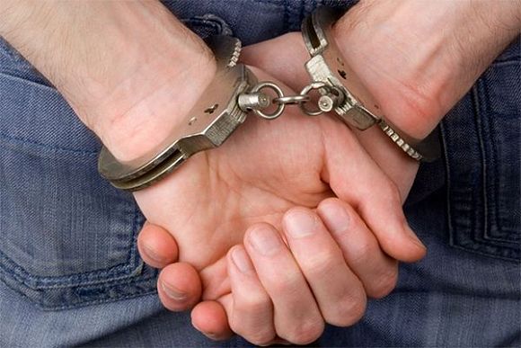 В Камешкирском районе осудили парня, покусавшего полицейского