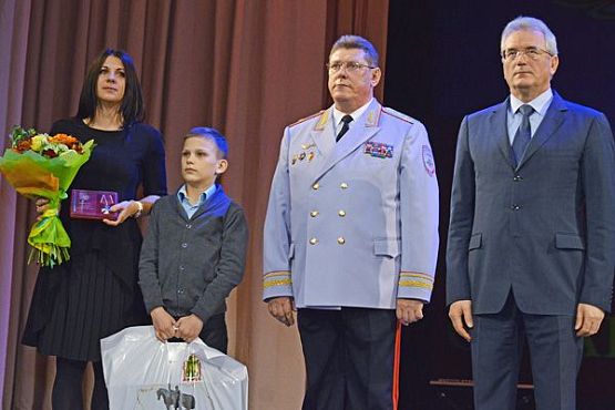 В Пензе бойца СОБРа И. Эрюжева посмертно наградили Орденом Мужества