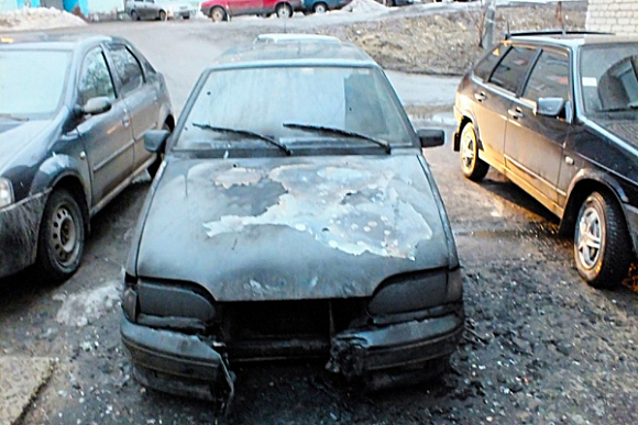 В Пензе 30-летняя женщина из мести сожгла авто знакомого