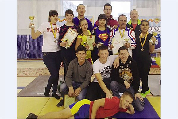Команда мокшанского колледжа — 3-я на всероссийском турнире по гиревому спорту
