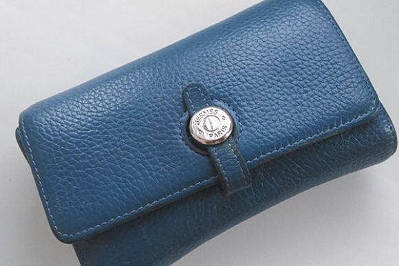 Пензячка в магазине украла кошелек из корзины покупательницы