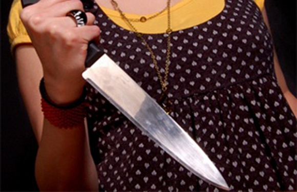 В Пензенской области женщина напала с ножом на продавца магазина одежды
