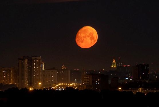 Пензенцы наблюдали Осетровую Луну ночью 1 августа 2023 — фото