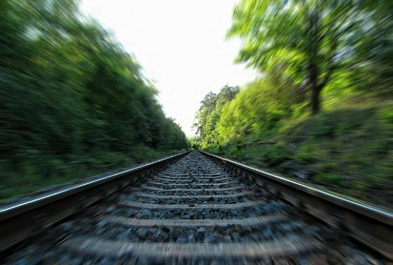 В Пензенской области под поездом погибла 38-летняя женщина