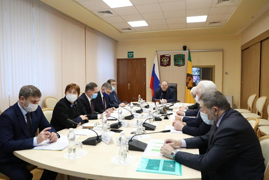 Мельниченко распорядился обеспечить безопасность промышленных площадок региона