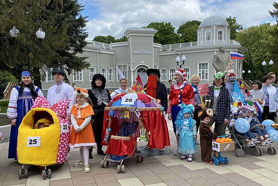 В Пензе прошел парад необычных детских колясок 2024