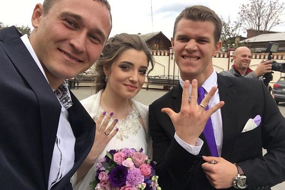 В сети появилось фото со свадьбы Мустафиной и Зайцева