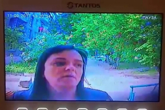 В Пензе полиция опубликовала фото подозреваемой в краже у пенсионерки
