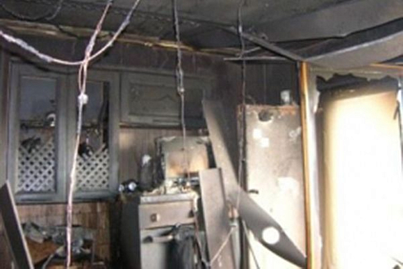 В Пензе пожар на кухне тушили 12 спасателей