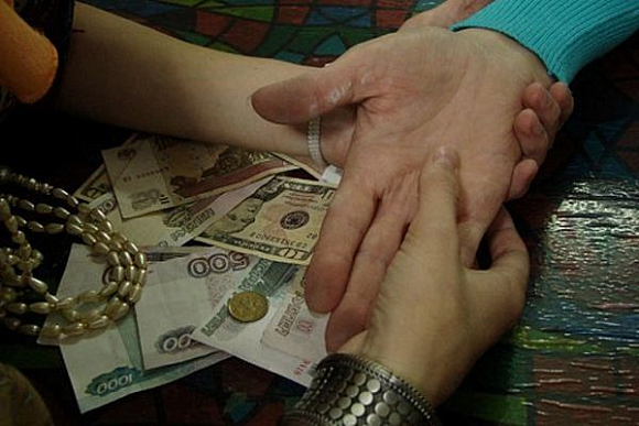 В Пензе «экстрасенс»  сняла с пенсионерки «порчу» за 90 тыс. рублей