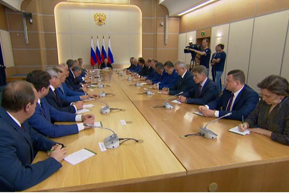 И. Белозерцев принял участие во встрече В. Путина с избранными главами регионов