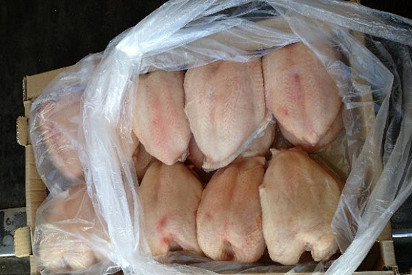 В Пензе с продажи снято почти 550 кг «опасной» куриной грудки