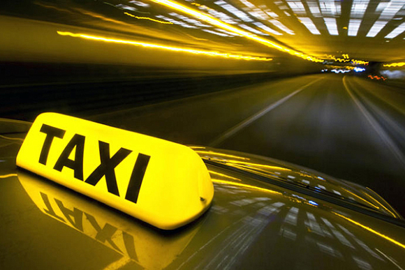 В Пензе таксист спас пенсионерку от мошенников
