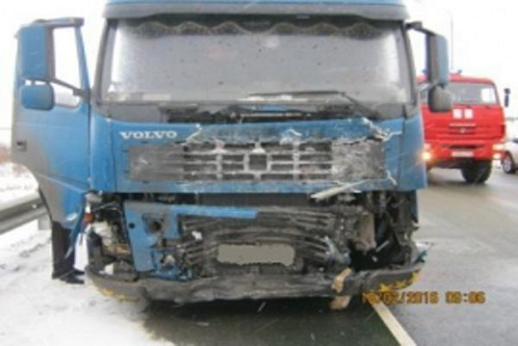 В Городищенском районе в ДТП с грузовиком погибли два человека