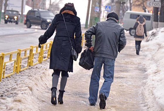 В Пензе коммунальщики до конца недели должны очистить тротуары ото льда