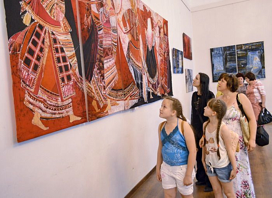 В пензенской картинной галерее открылась юбилейная выставка Татьяны Чагоровой