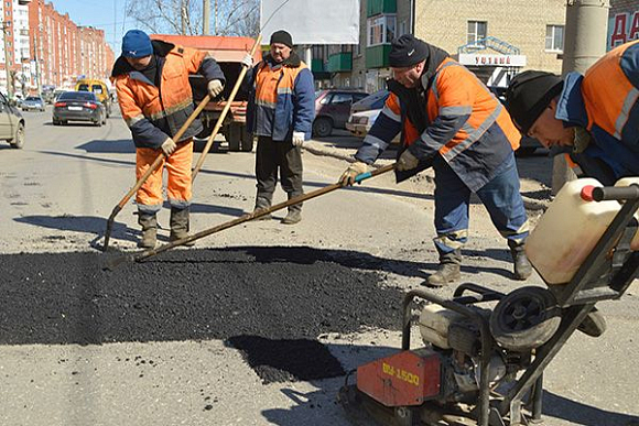 Ю. Ильин: «К полноценному ямочному ремонту приступим с начала апреля»