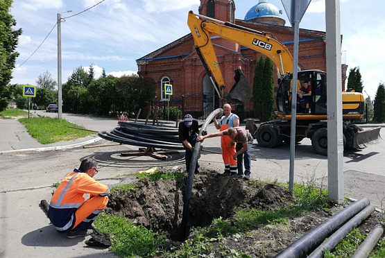 В Пензе на улице Пермской начали перекладывать водопровод