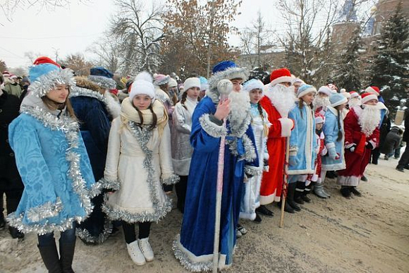 В Сердобске устроили шествие Дедов Морозов