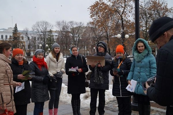 В Пензе на ул. Московской собирали подписи против абортов