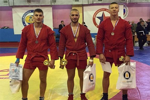 Пензенские самбисты завоевали 4 награды на всероссийском турнире
