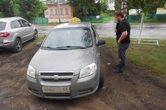 Пензенские чиновники объявили «охоту» на «газонных парковщиков»