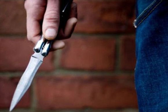 Нетрезвый 19-летний пензенец напал с ножом на двоих 20-летних друзей