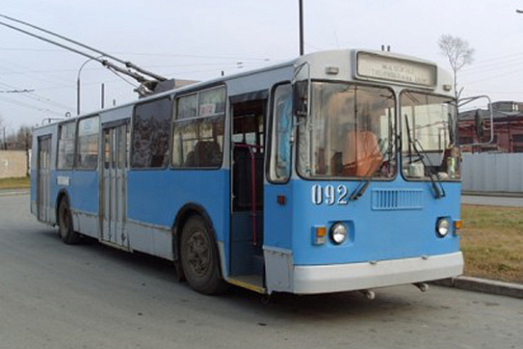 В Пензе из-за провалившегося асфальта временно прекращается движение троллейбусов на ул. Суворова