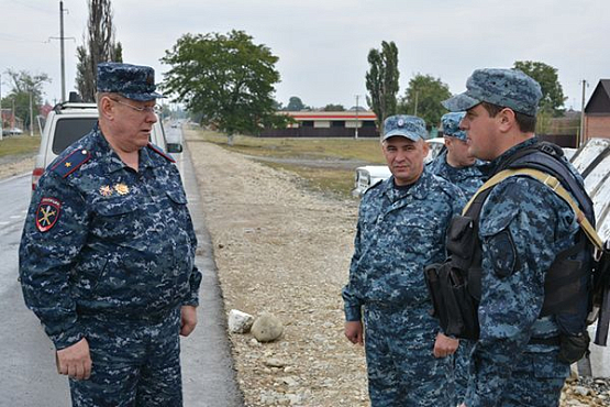 Юрий Рузляев навестил пензенских полицейских на Северном Кавказе