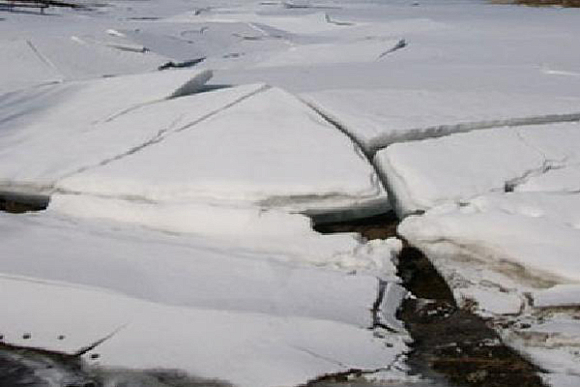 В Пензенской области двое рыбаков погибли, провалившись под лед