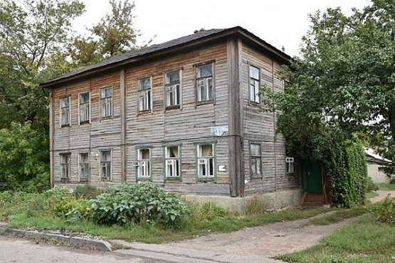 Часть жильцов с ул. Чкалова, Комсомольской и Красной не хотят перезжать из ветхих домов