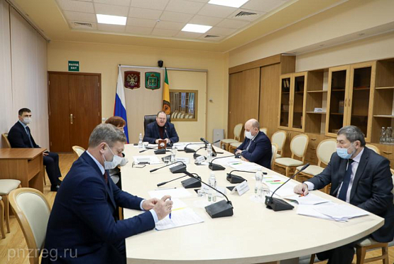 Мельниченко потребовал от глав муниципалитетов процесс расселения аварийного жилья взять под контроль
