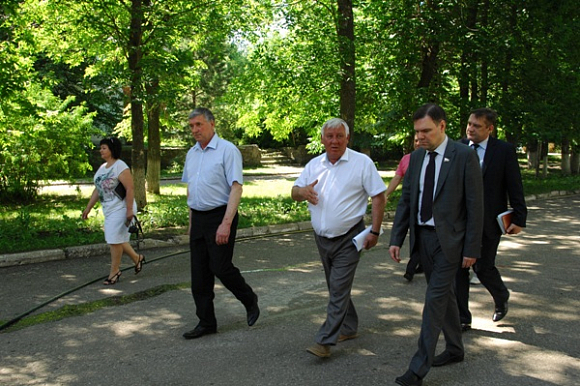 Леонид Левин с рабочим визитом посетил Нижнеломовский район