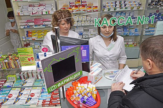 В пензенские аптеки завезли маски и оксолиновую мазь
