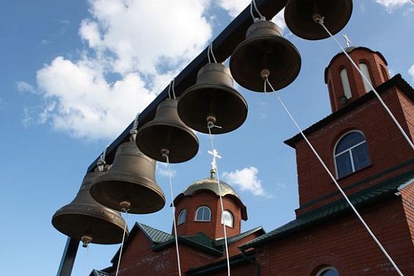В Пензенском районе освятили колокола в строящемся храме