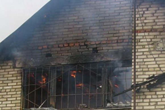 В Пензе кирпичный дом на 2-м Калужском пр-е тушили 15 человек