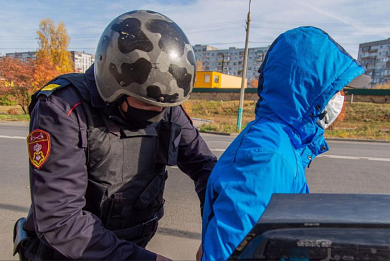 В Пензе мужчина брызнул из перцового баллончика в лицо двум прохожим 